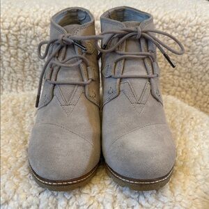 Toms Women's Gray Ankle Booties size 10M
